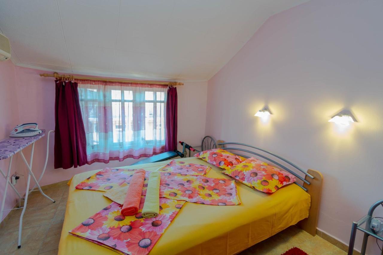 Fener Guest House Поморие Экстерьер фото